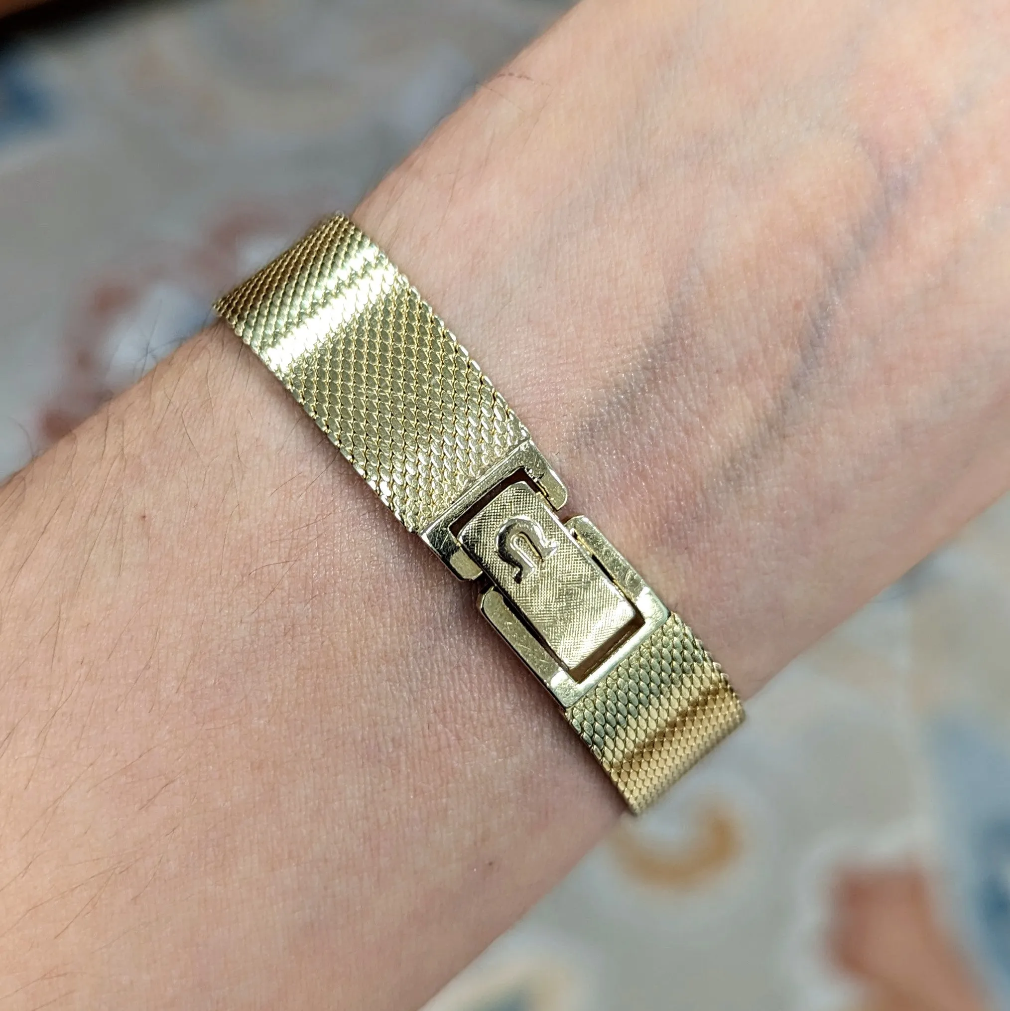1968 OMEGA Ladies Dress Wristwatch 14K Yellow GOLD Ref. AA8927 Cal. 484 Vintage Watch