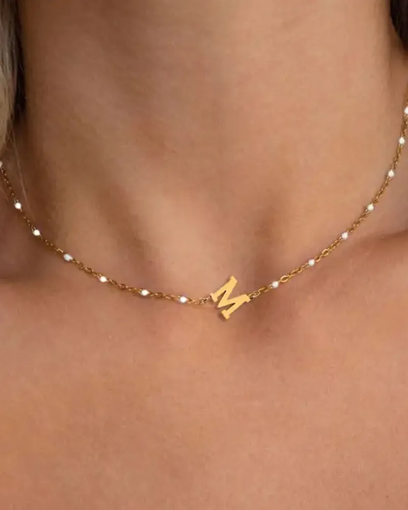 Exquisite and elegant 26-letter necklace