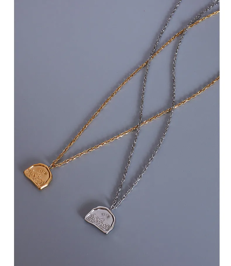 Irregular Titanium Gold Necklace with Hip-hop Design