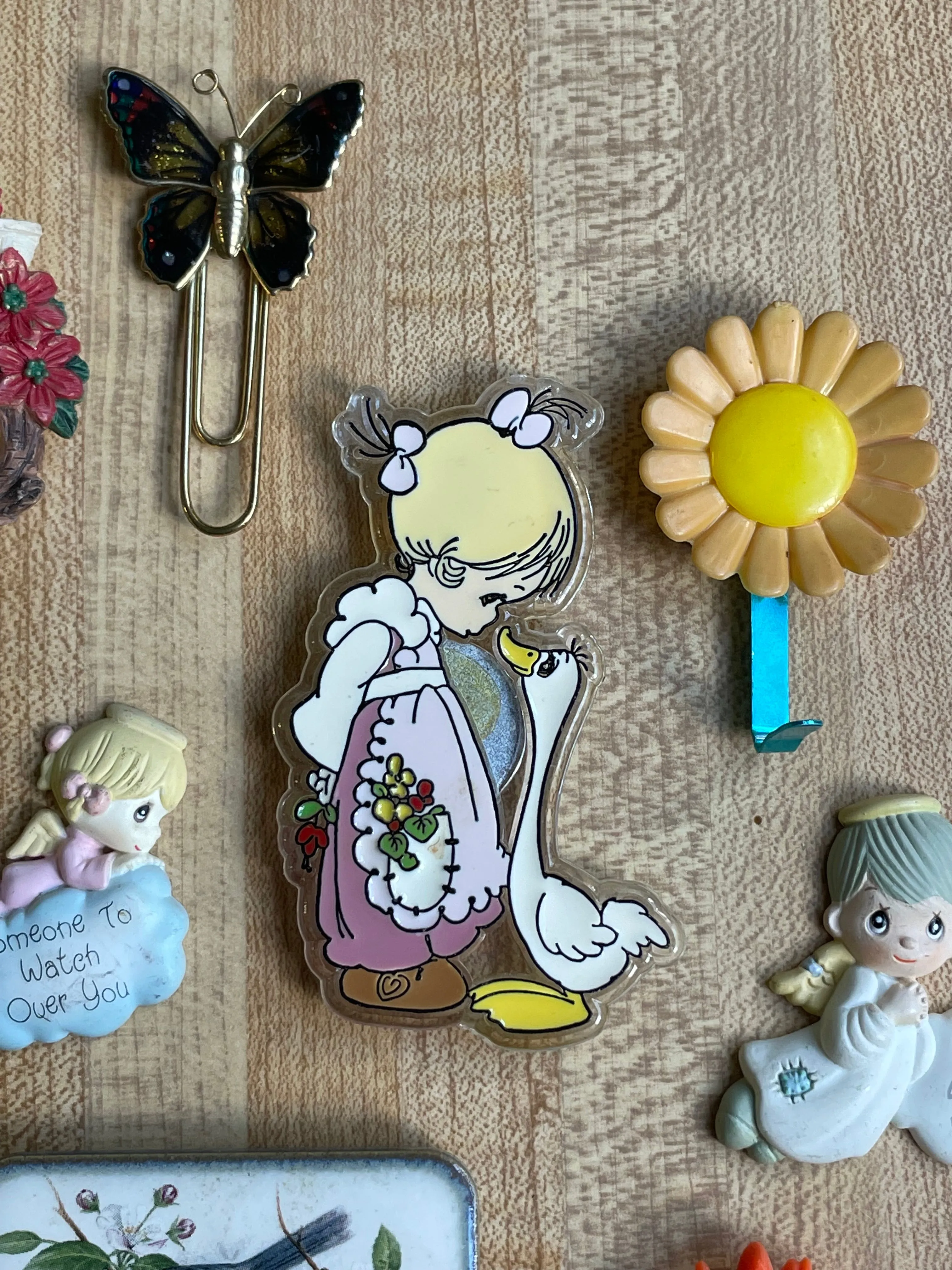 Lot of 7 Vintage Magnets   Butterfly Clip